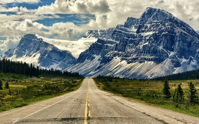 Icefields Parkway, Banff National Park, Canada.